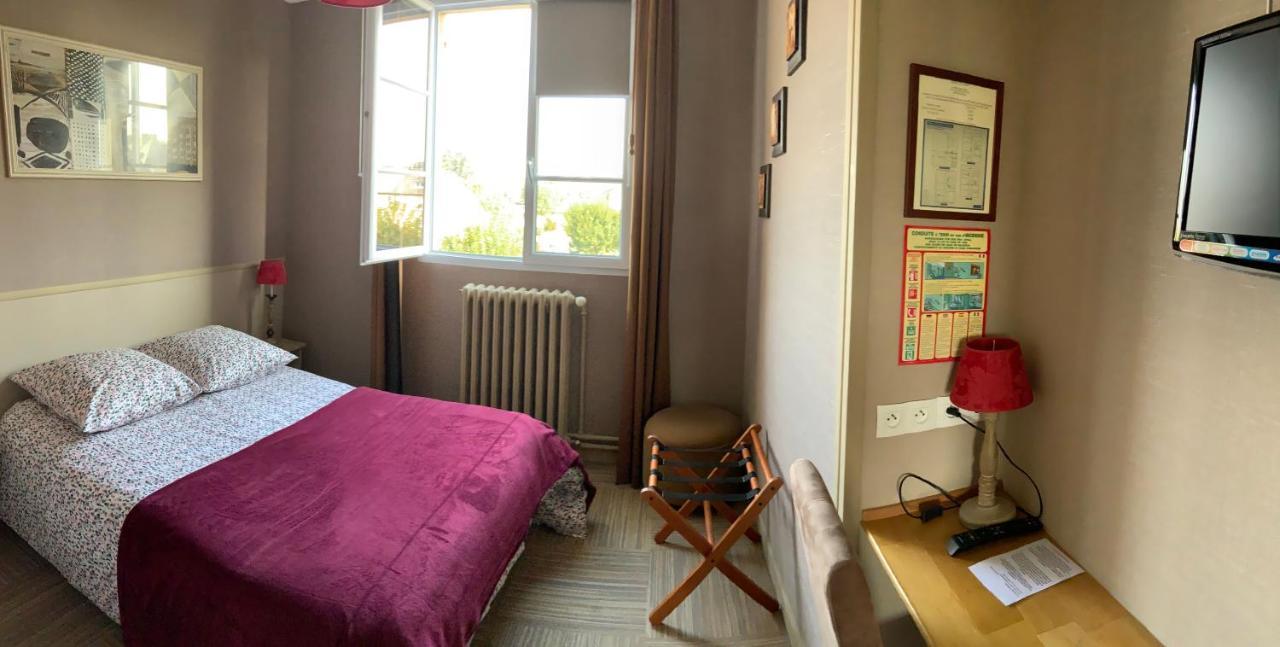 Hotel Les 3 Rois By Yy Villers-Bocage  Esterno foto