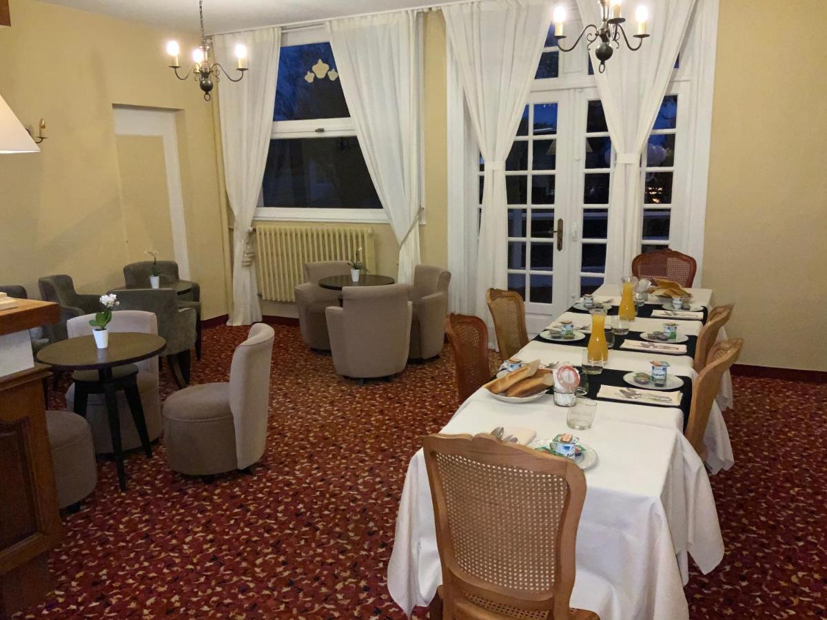 Hotel Les 3 Rois By Yy Villers-Bocage  Esterno foto