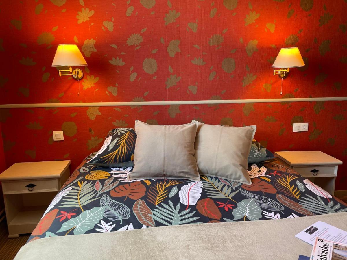 Hotel Les 3 Rois By Yy Villers-Bocage  Esterno foto
